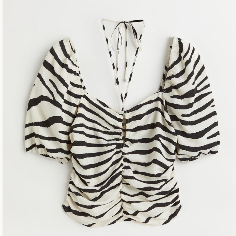 H&M Zebra Print Cropped Blouse, Size Medium - Picture 1 of 8